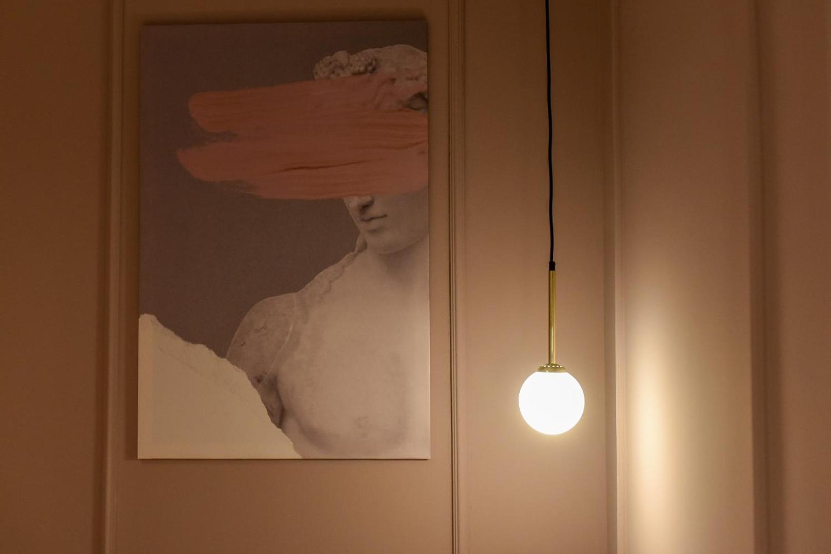 Modern Stay - Central Studios With Wall Projector Near Radisson Boekarest Buitenkant foto