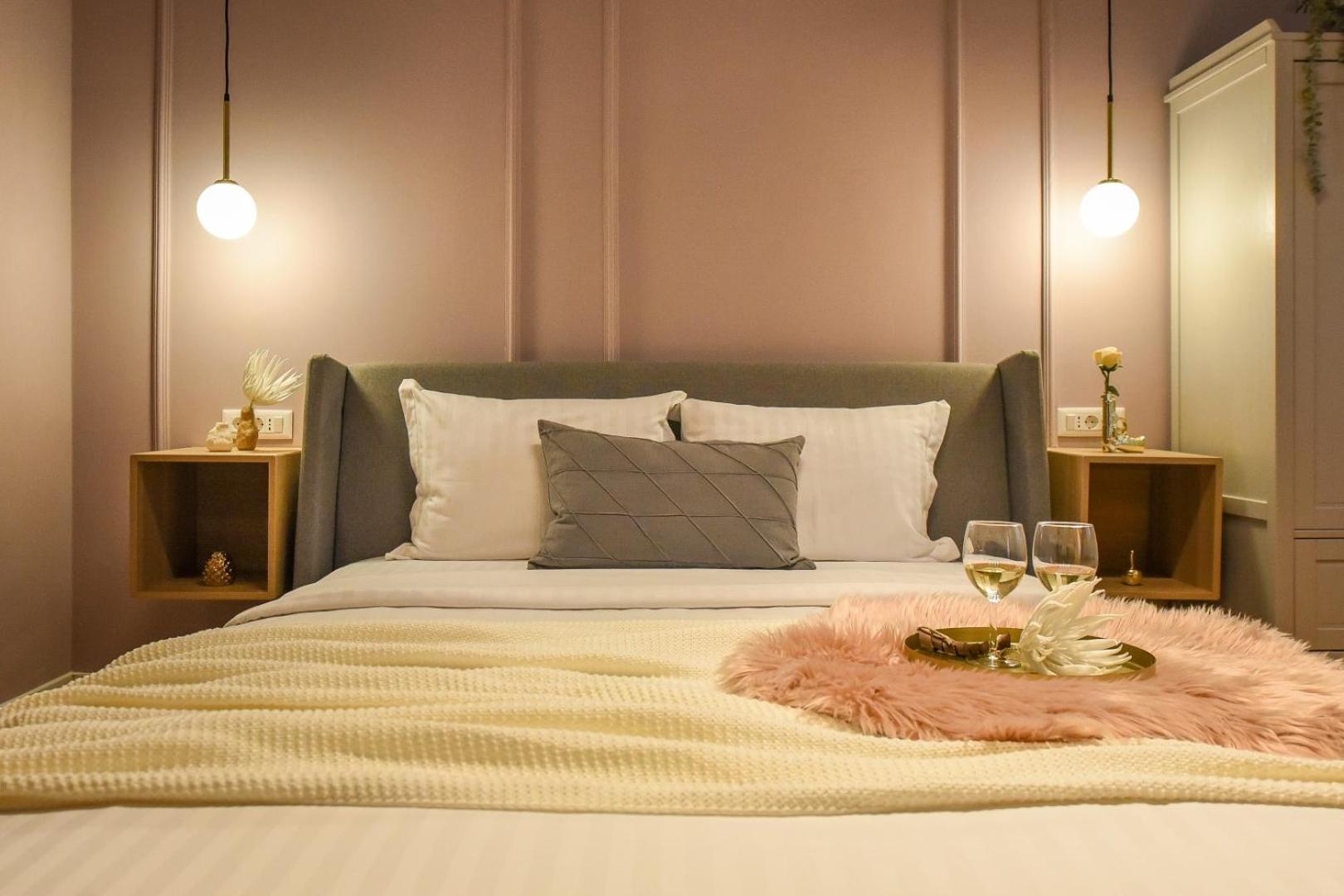 Modern Stay - Central Studios With Wall Projector Near Radisson Boekarest Kamer foto